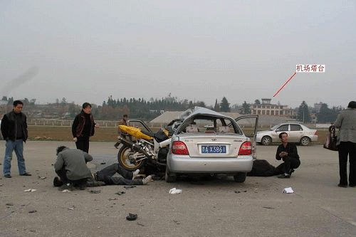 恐怖的车祸 引人深思的安全问题 卓众汽车网