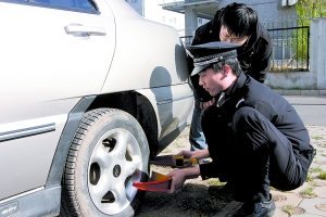 汽车轮扣锁实在“了不起”