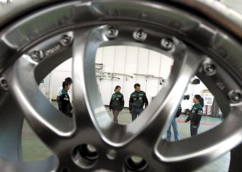 高速多数事故因轮胎 夏季养护轮胎正当时