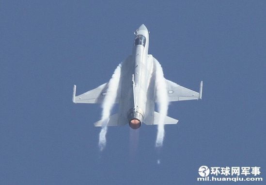 巴空军派131人赴珠海 枭龙战机将每天表演1场