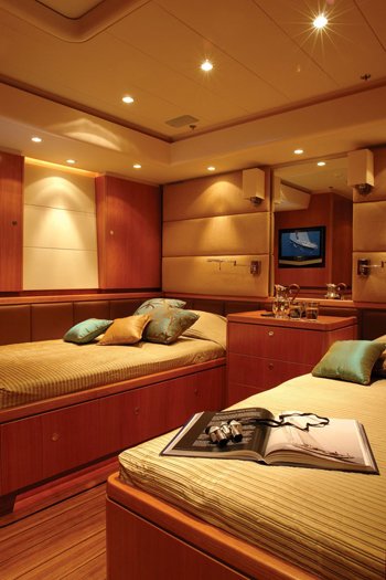 穿越爱琴海的美人Swan 131