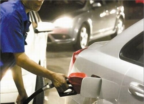 每月油钱吃不消? 高油价时代的省油新招 每月油钱吃不消? 高油价时代的省油新招