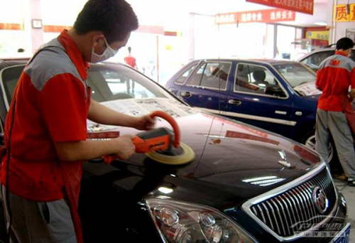 点击查看原图 沙尘暴过后洗车要注意 别让爱车受委屈