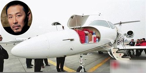 众星豪华私人飞机比拼(组图)