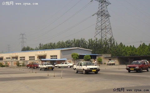 新手上路开车误区 防范为先